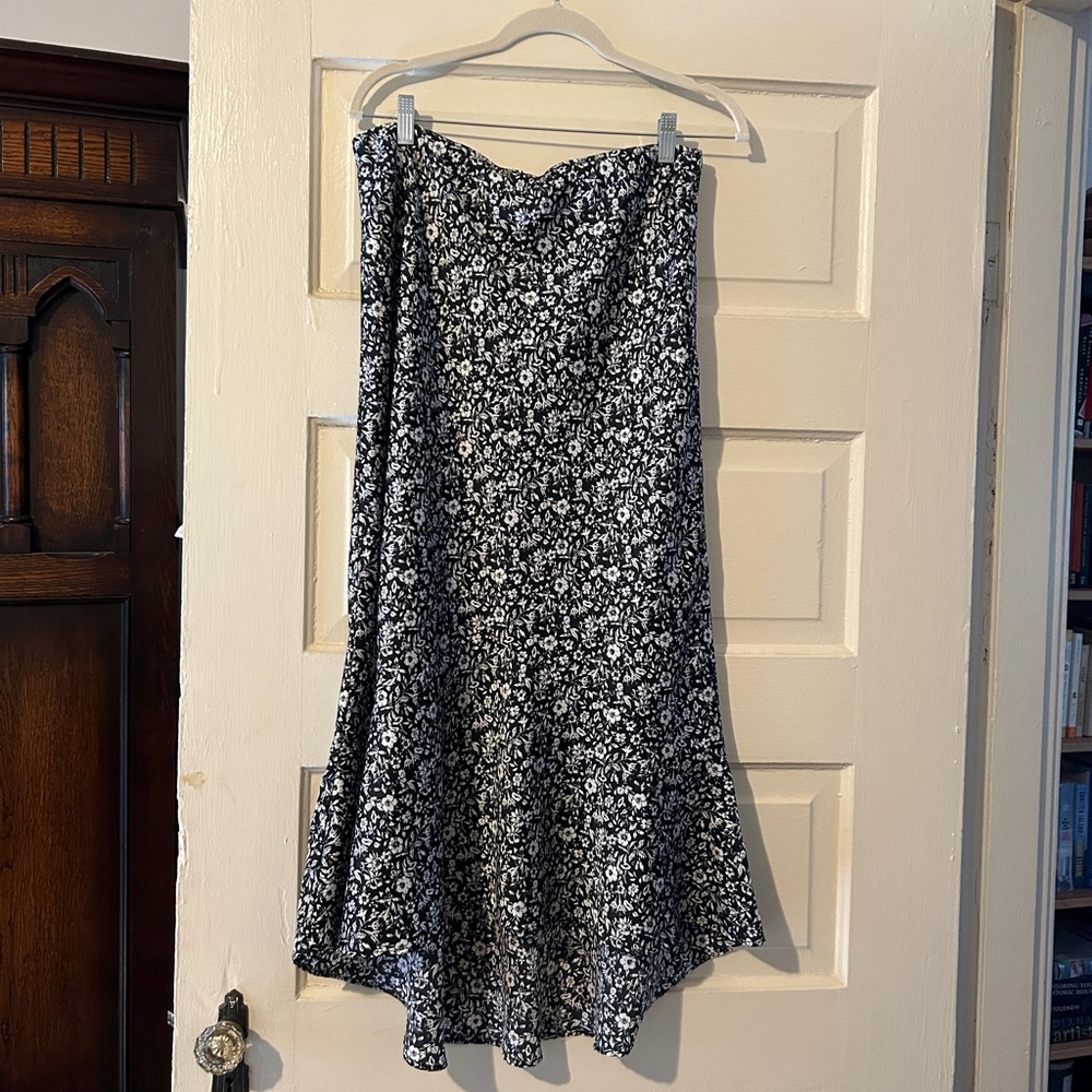 Abercrombie and Fitch Floral Satin Skirt | Size Large